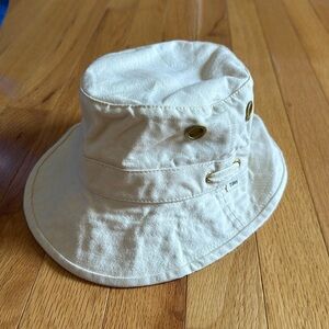 AUTHENTIC TILLEY HAT